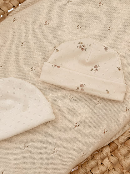 Bonnet naissance en mailles pointelles