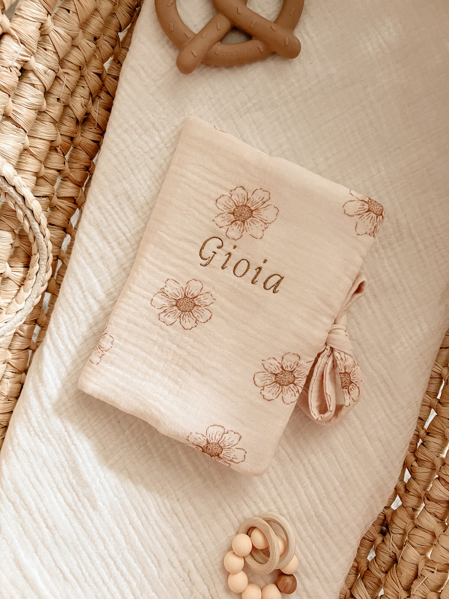 Protège carnet de santé - Daisy crème